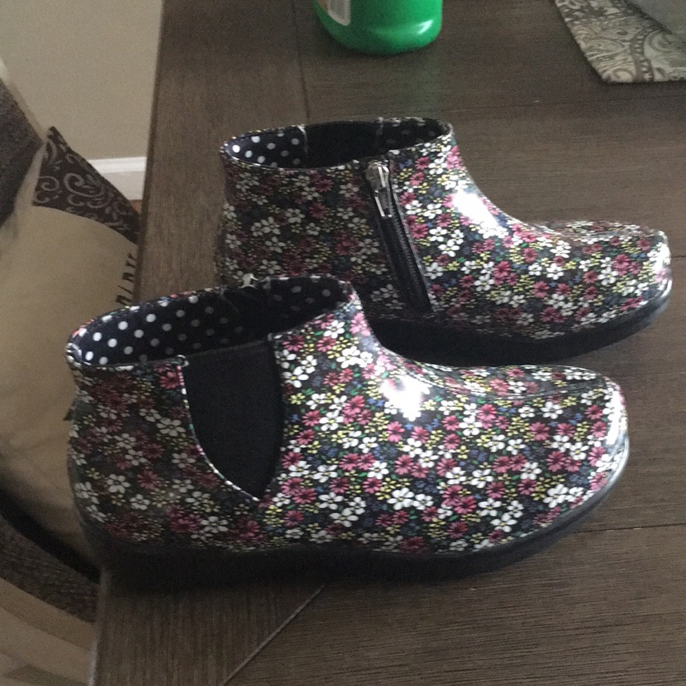 Allegria floral spring bootie